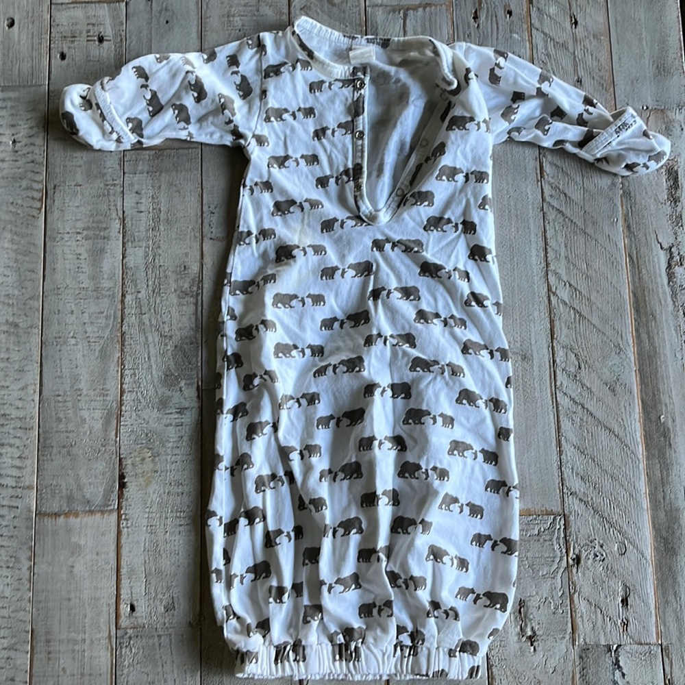 kate quinn White and Gray Bear Print Sleep Sack